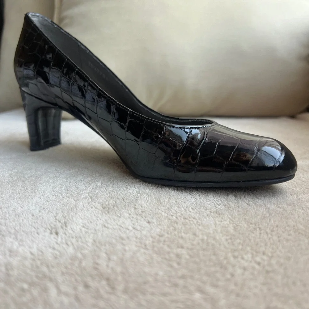 Stuart Weitzman stuart weitzman